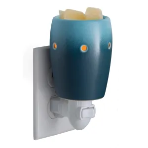 CANDLE WARMERS ETC Pluggable Fragrance Warmer- Decorative Plug-in for Warming Scented Candle Wax Melts and Tarts or Essential Oils, Ombre Blue