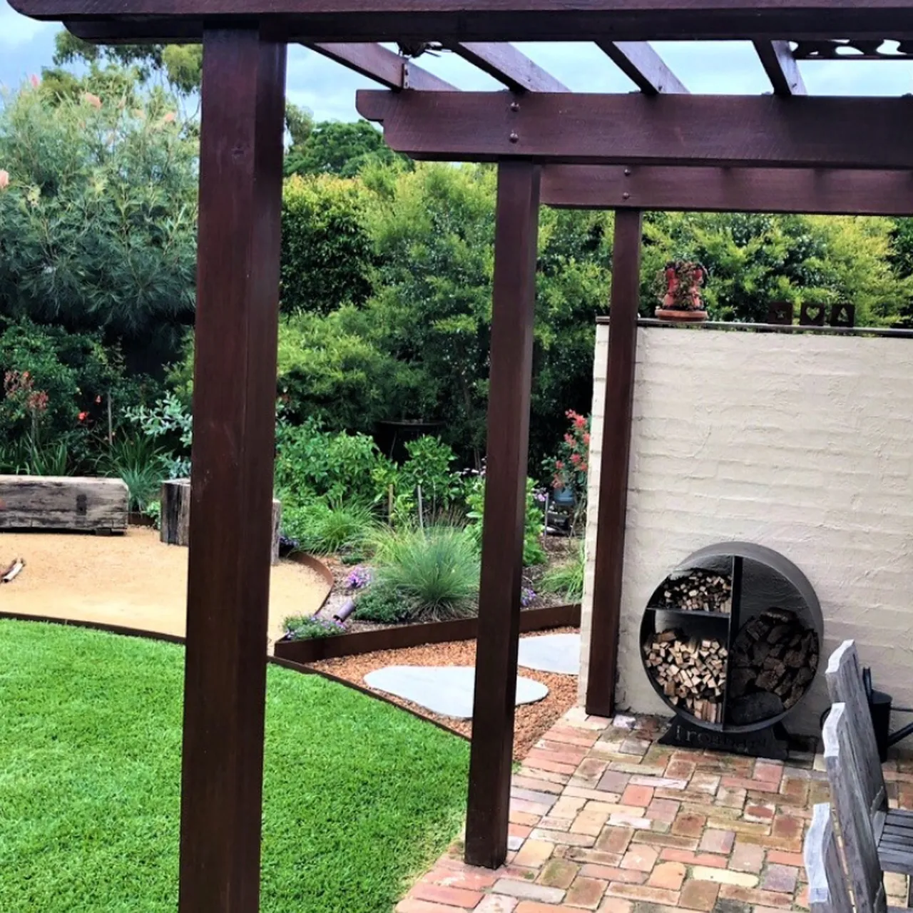 Monarch Small Round Log Rack
