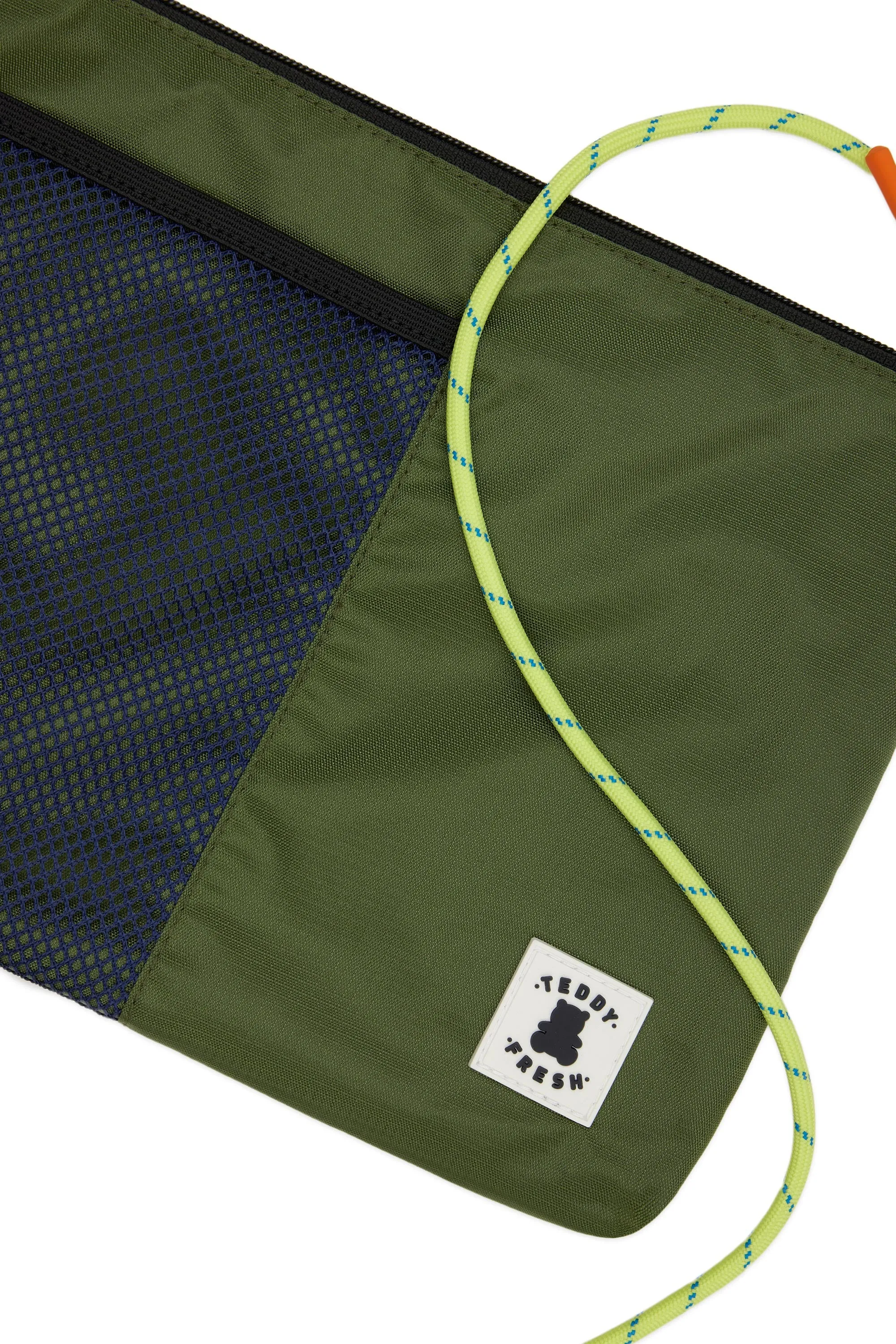 Paracord Day Bag