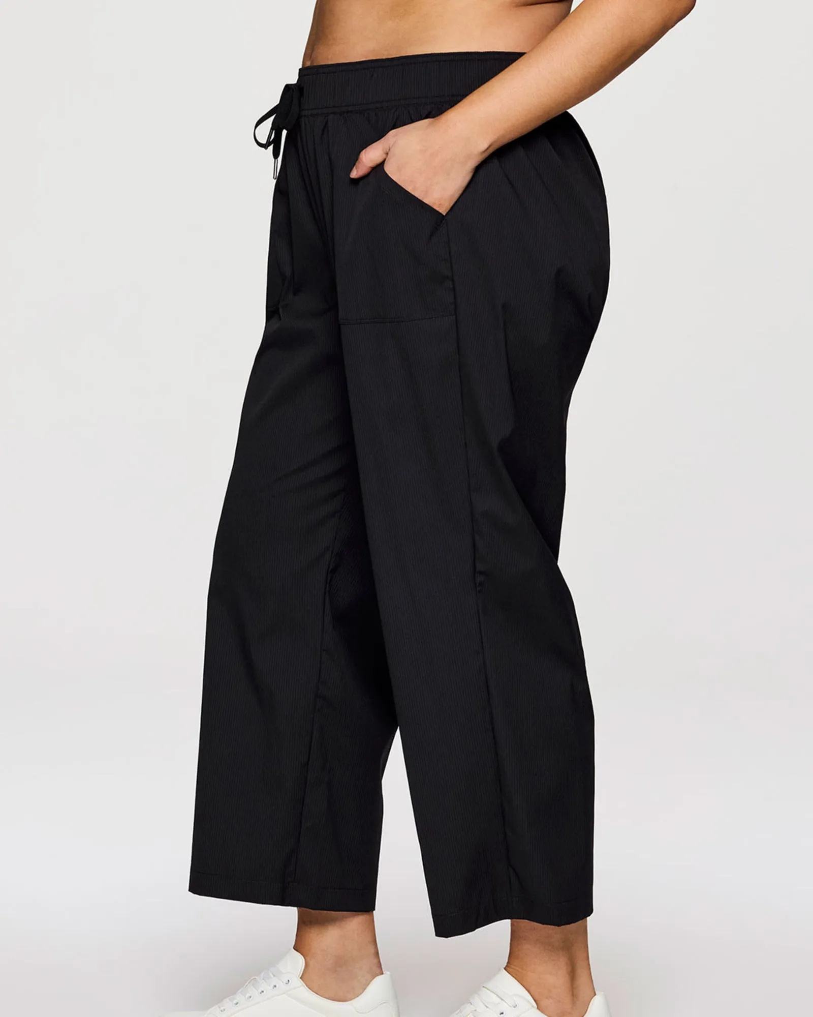 Plus Birdie Everyday Ankle Pant | Black