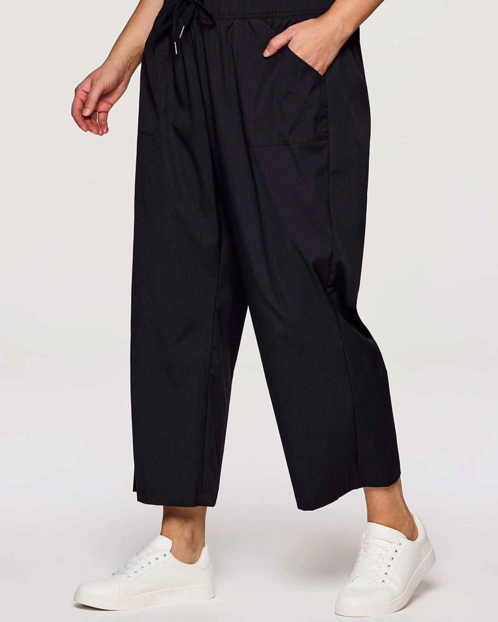 Plus Birdie Everyday Ankle Pant | Black
